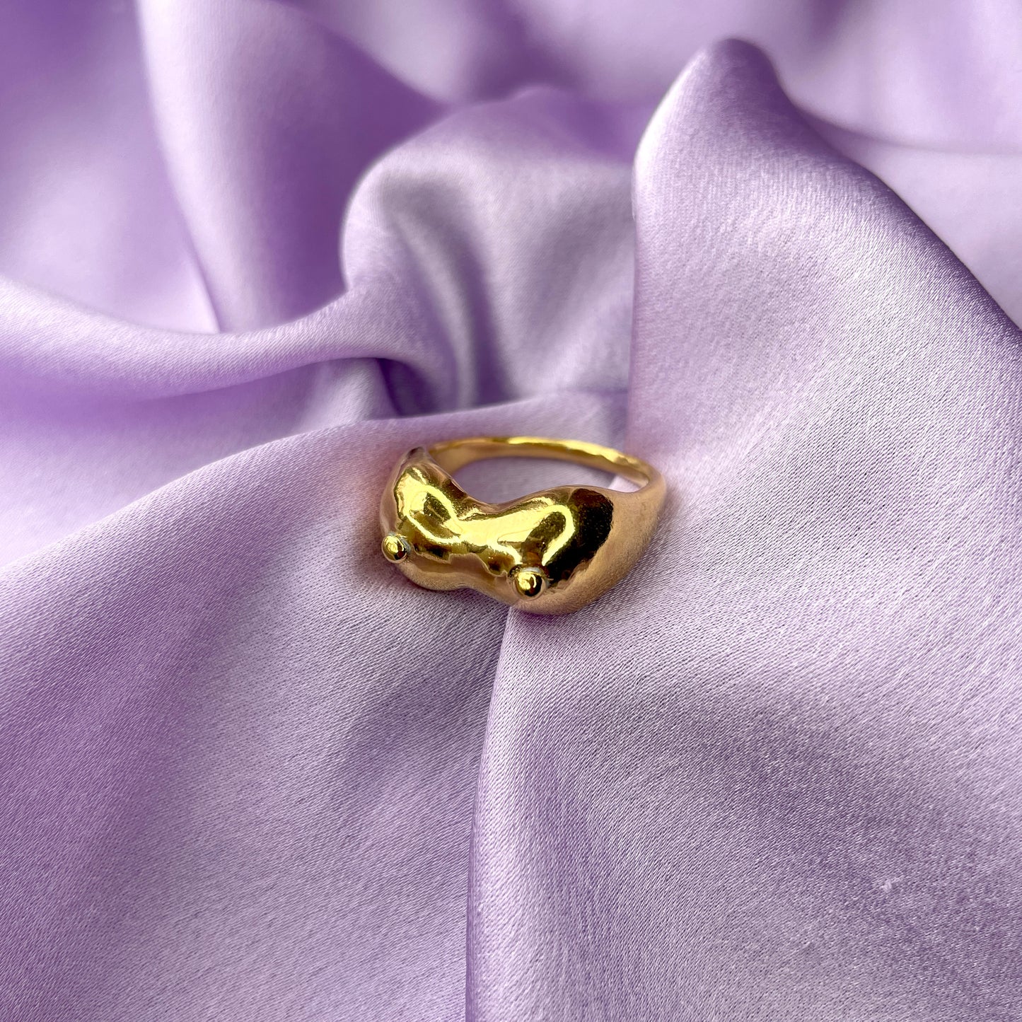 Boobs Ring