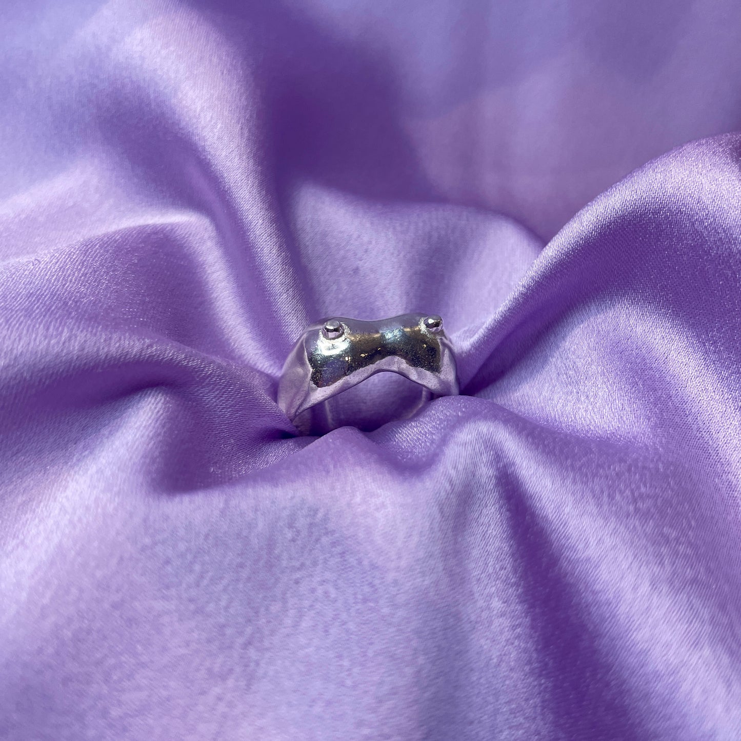 Boobs Ring