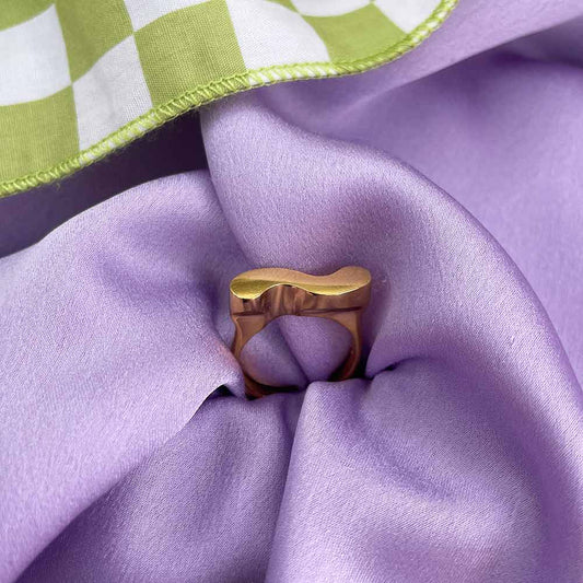 Smooth Squiggle Ring
