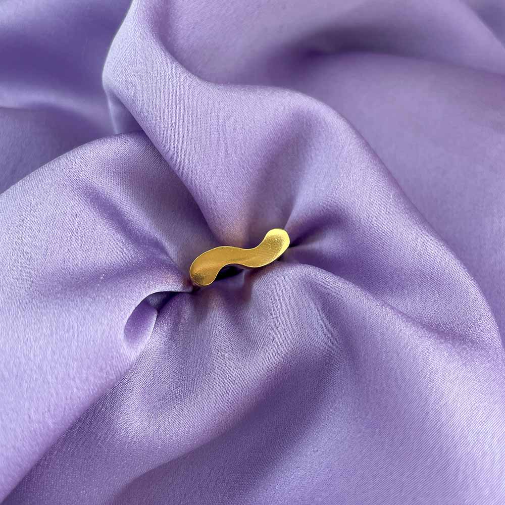 Smooth Squiggle Ring
