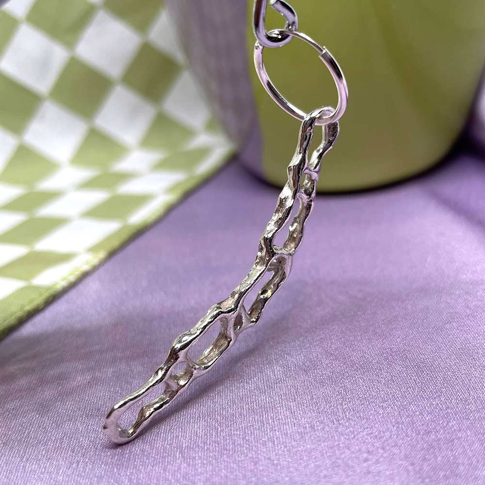 Wobbly Chain Earring
