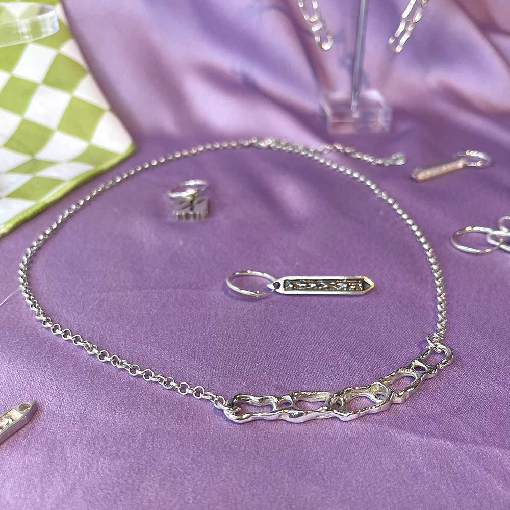 Wobbly Chain Necklace