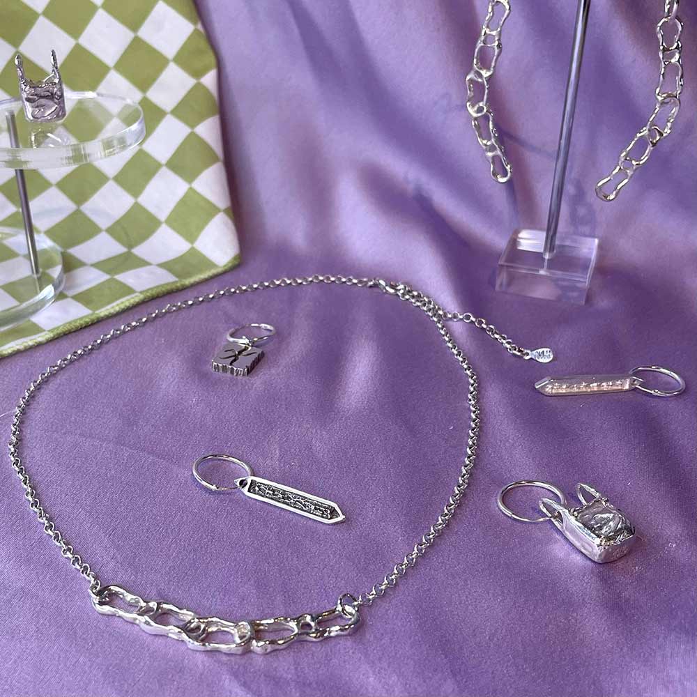 Wobbly Chain Necklace